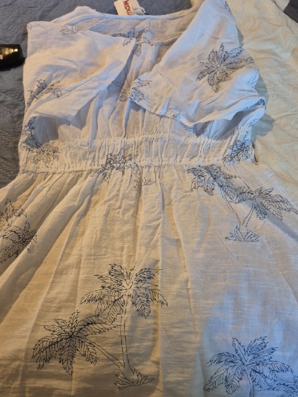 blue island Light Blue Shirt with Navy Palm Embroidery - Picture 4 of 5